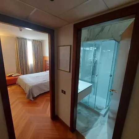 Posta 77 فندق 4*