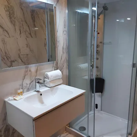 Posta 77 فندق 4*