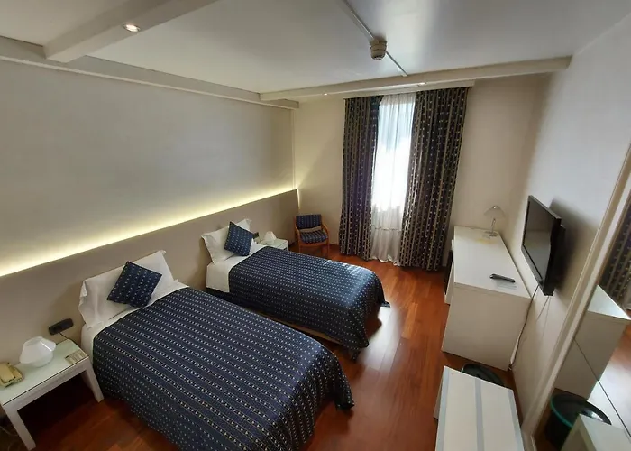 Ξενοδοχείο Posta 77 4*