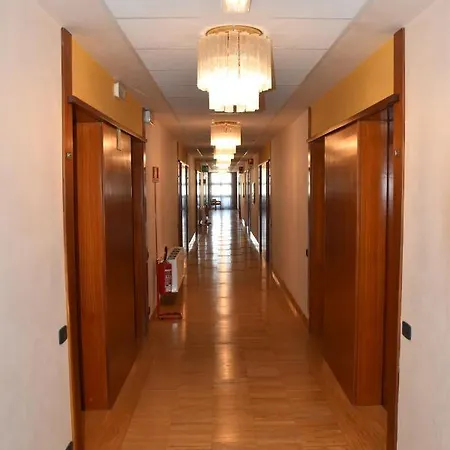 Отель Posta 77 4*