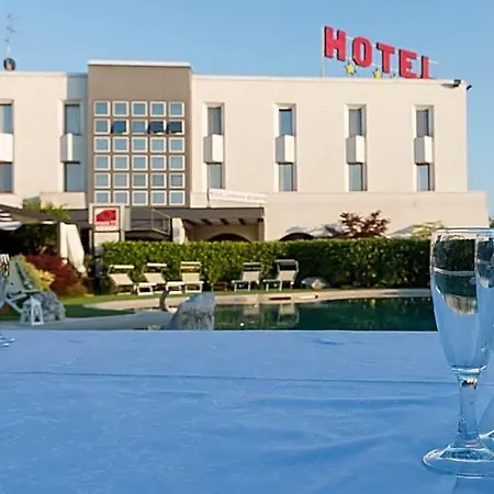 Posta 77 Hotel 4*